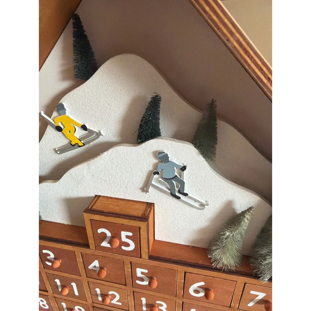 Williams Sonoma Wooden Ski Chalet Advent Calendar 25 Drawers Christmas‎ Decor